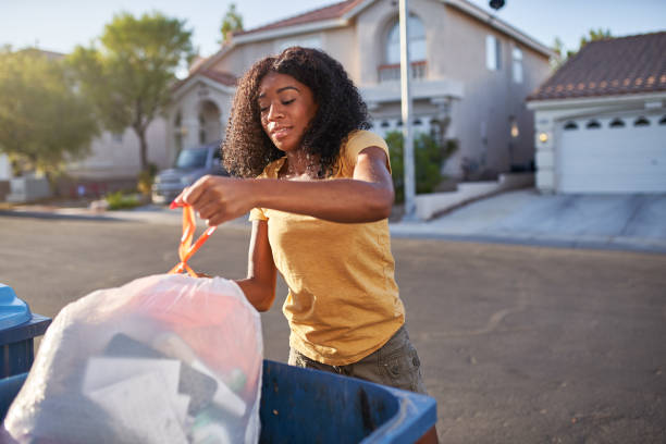 Best Junk Hauling Services  in Leonardo, NJ